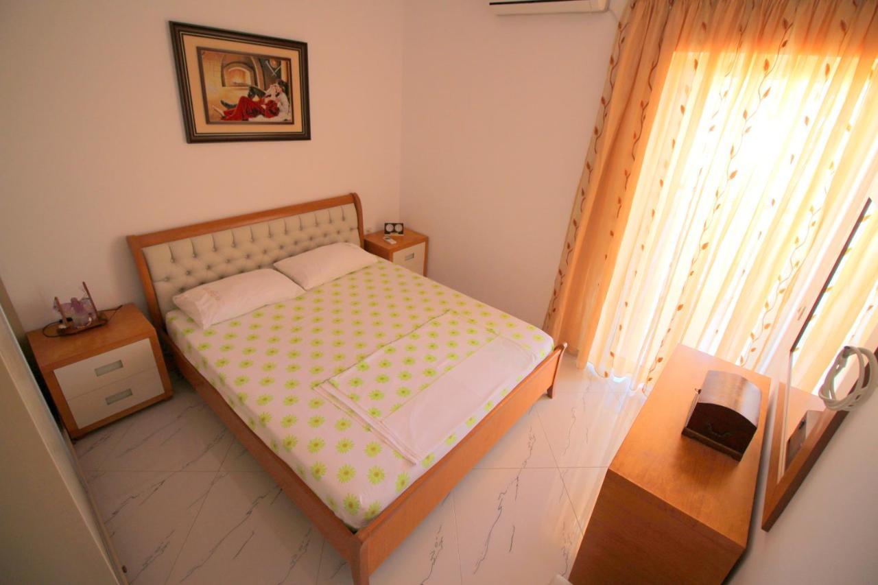 Klajdi Apartaments Sarandë 外观 照片