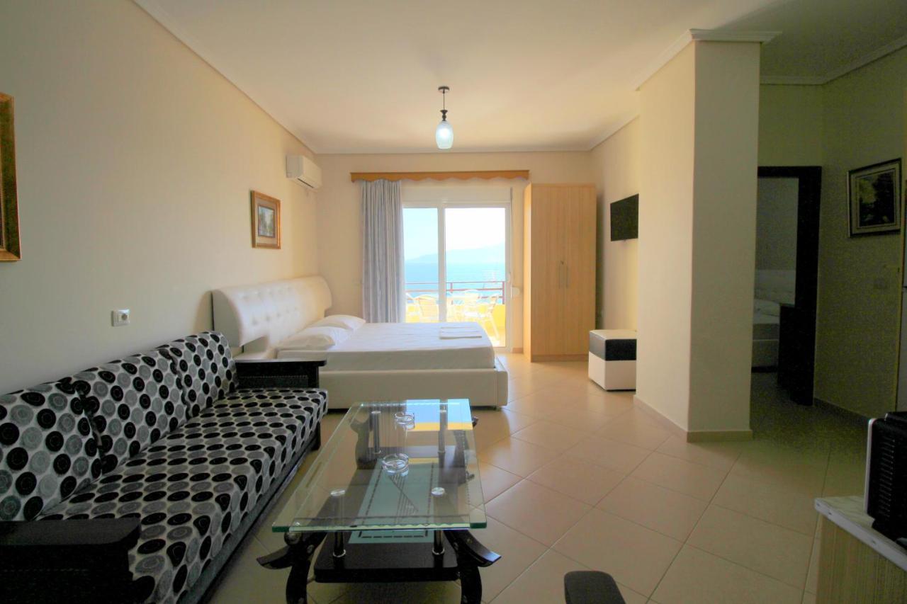 Klajdi Apartaments Sarandë 外观 照片