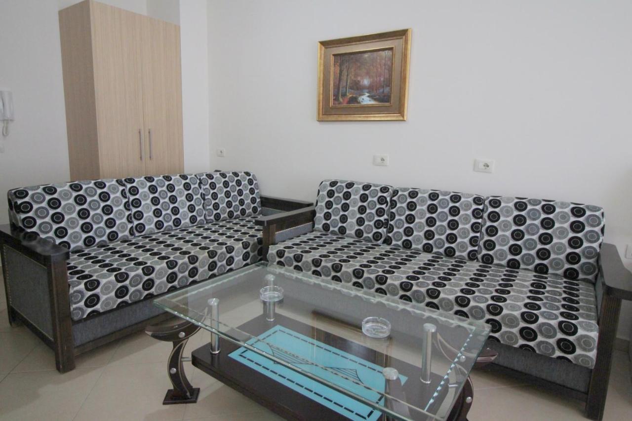 Klajdi Apartaments Sarandë 外观 照片