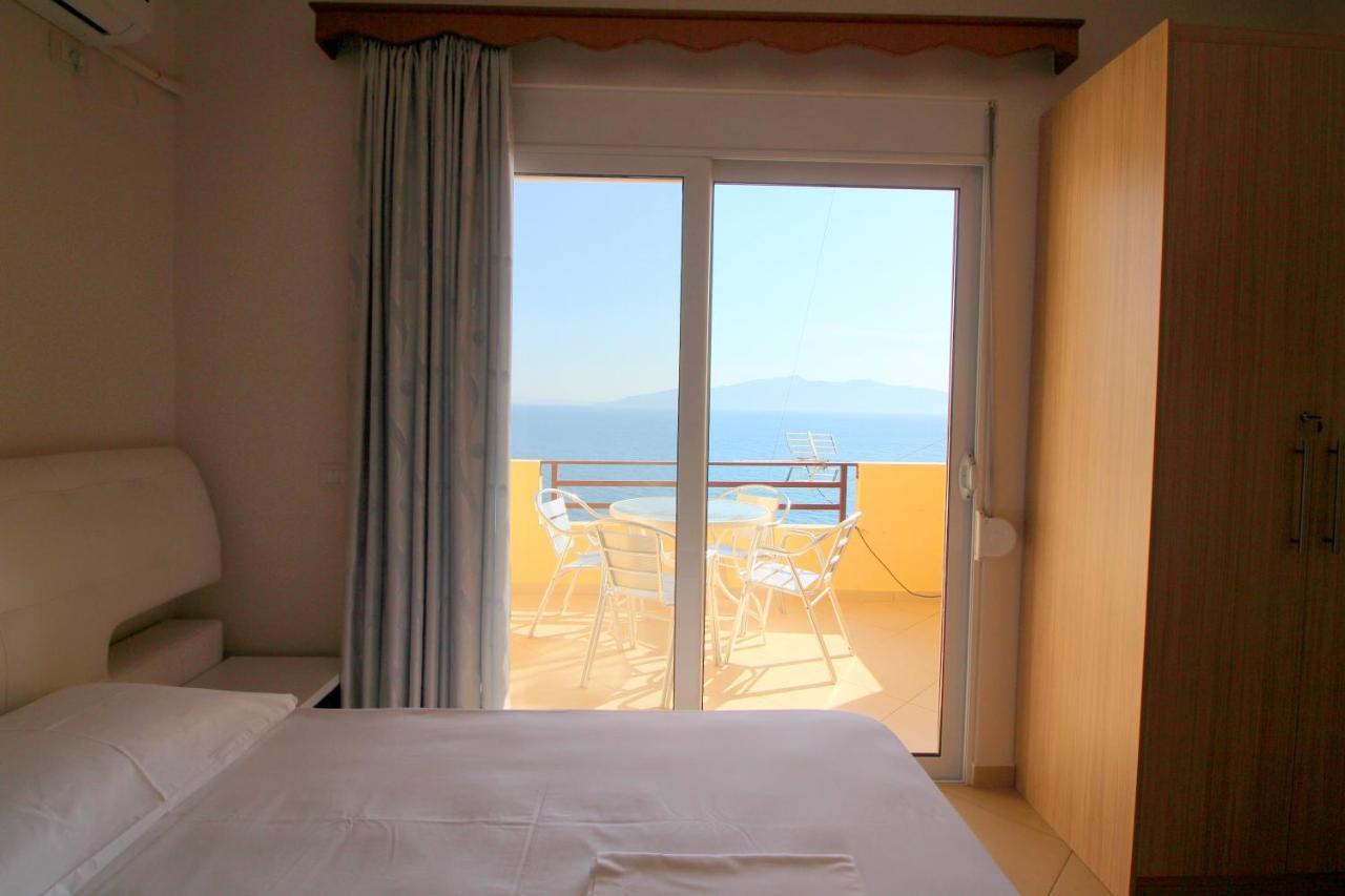 Klajdi Apartaments Sarandë 外观 照片