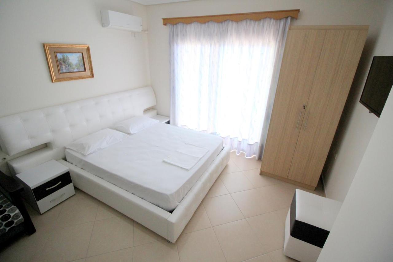 Klajdi Apartaments Sarandë 外观 照片
