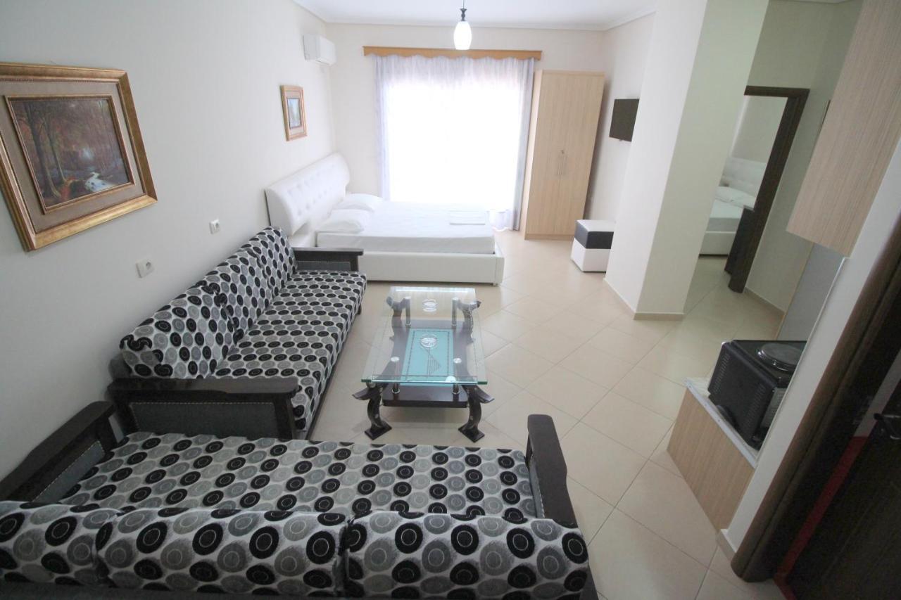 Klajdi Apartaments Sarandë 外观 照片
