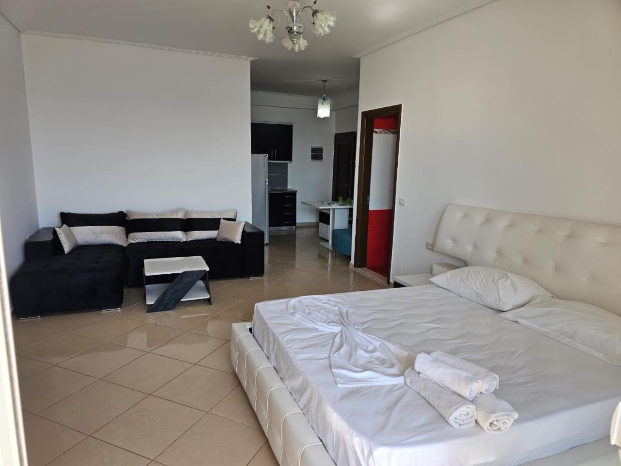 Klajdi Apartaments Sarandë 外观 照片