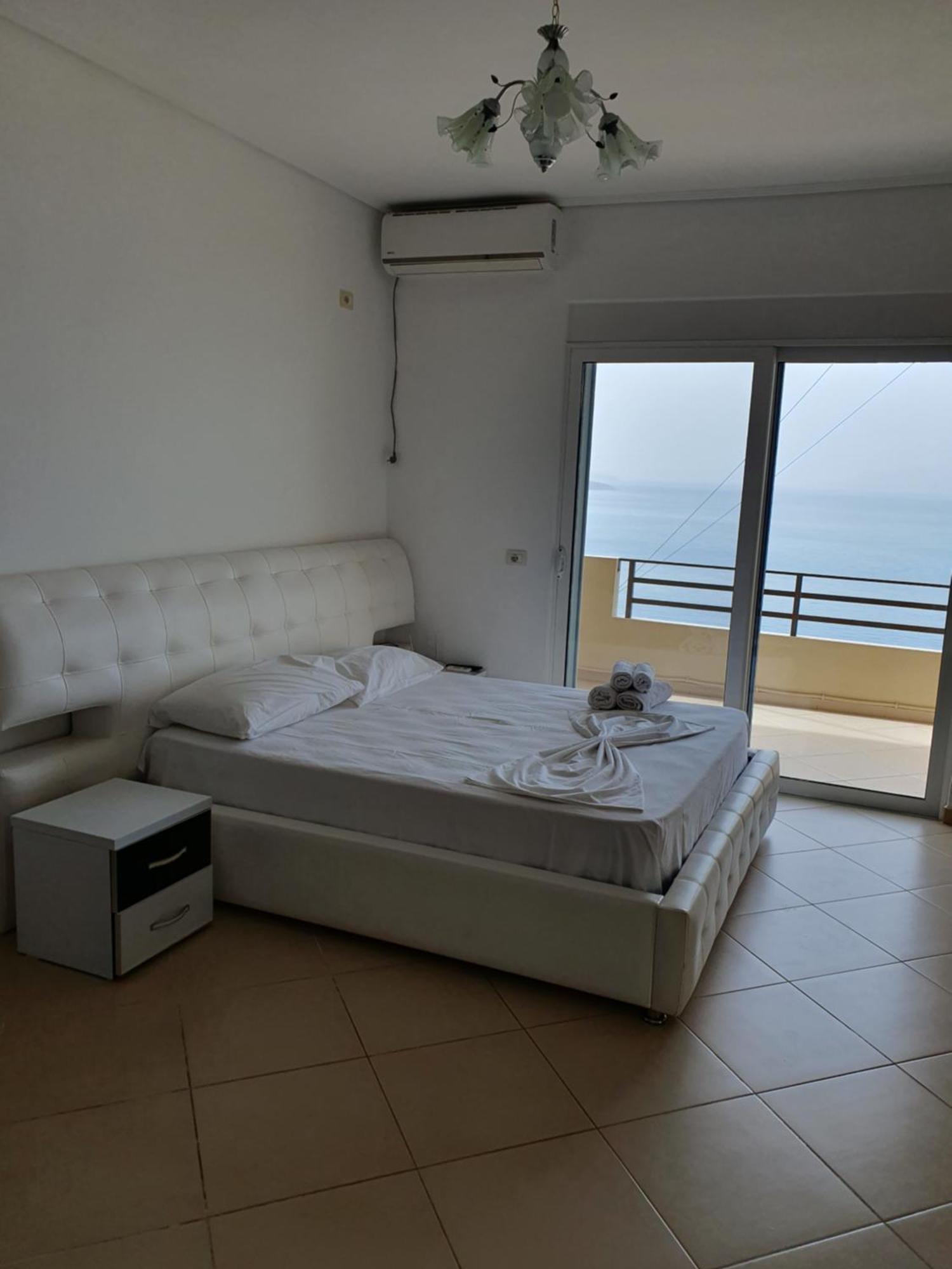 Klajdi Apartaments Sarandë 外观 照片