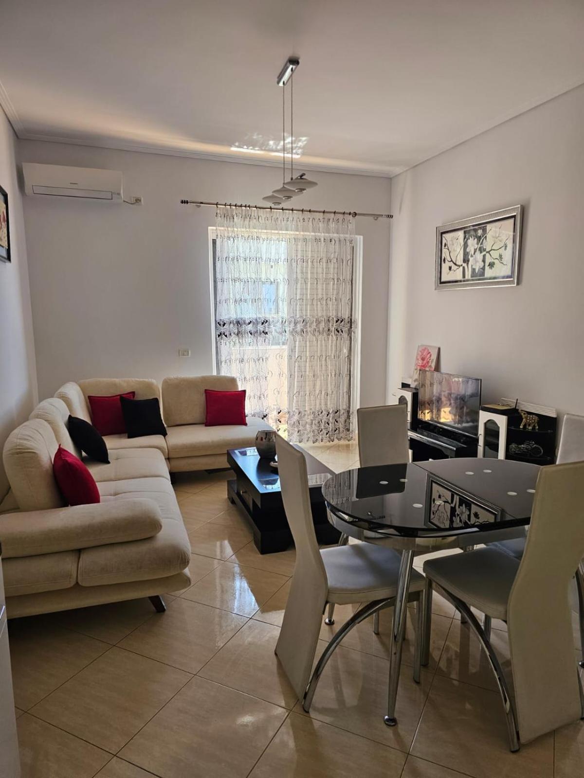 Klajdi Apartaments Sarandë 外观 照片