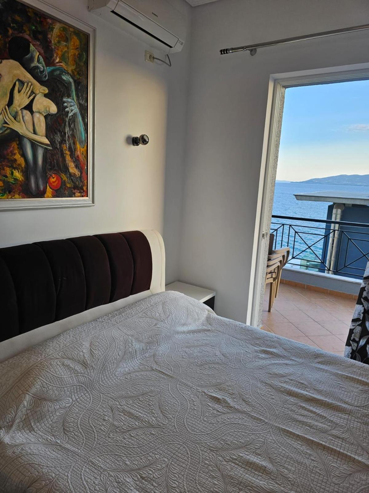 Klajdi Apartaments Sarandë 外观 照片
